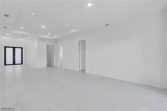 Foto del edificio - 1021 Chiquita Blvd S