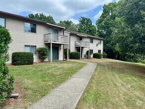 Building Photo - 390 Concord Ln