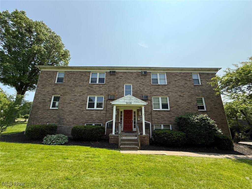 Foto principal - 5008 West Blvd