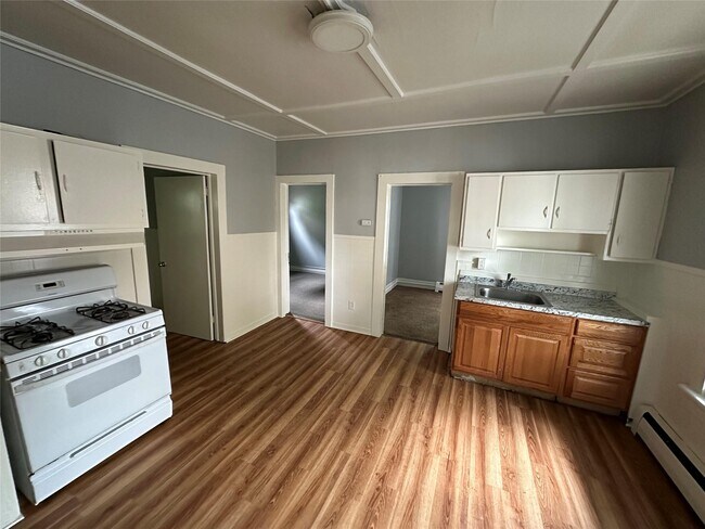 Building Photo - 55 Sprague Ave