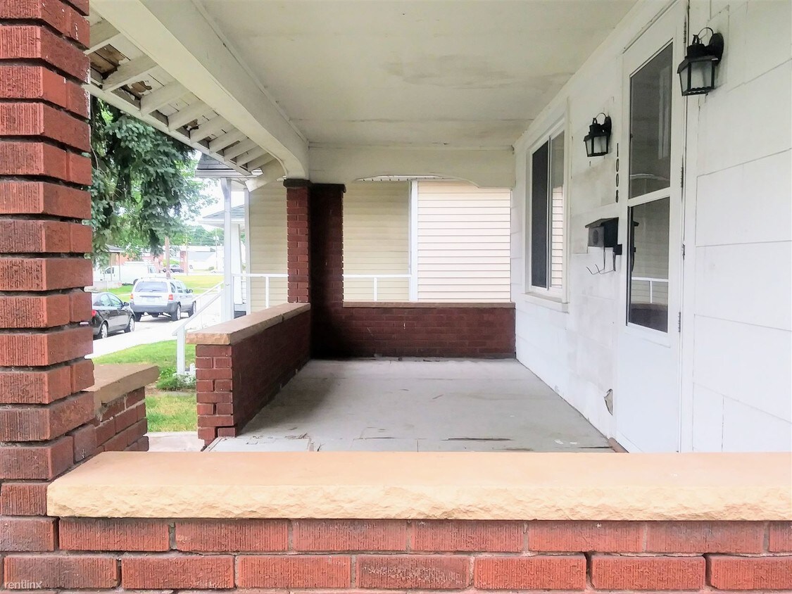 Foto del edificio - 4 br, 1.5 bath House - 1008 Curtis Street