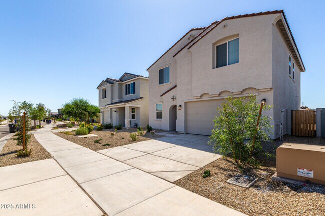 Building Photo - 18207 W Daley Ln