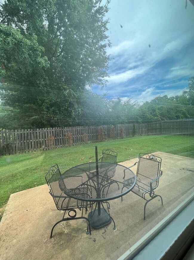 Foto del edificio - 1021 Parkers Cv