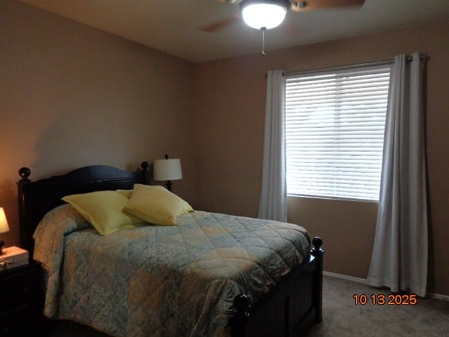 Foto del edificio - Immaculate One Story Home Offering 1989 sq...