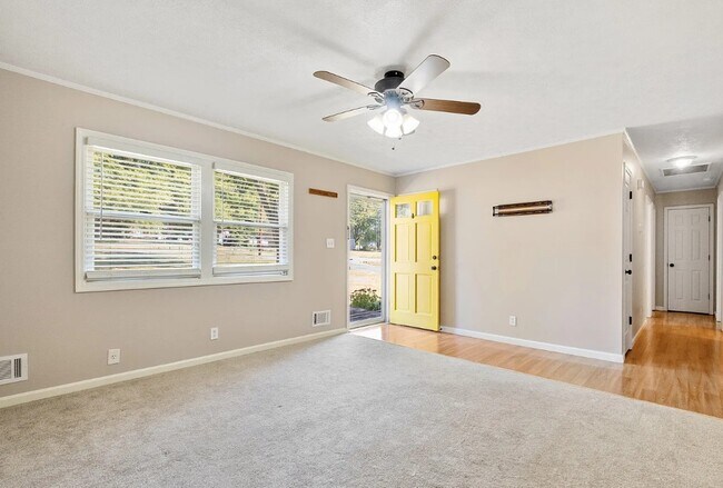 Foto del edificio - 705 Lakeview Ave