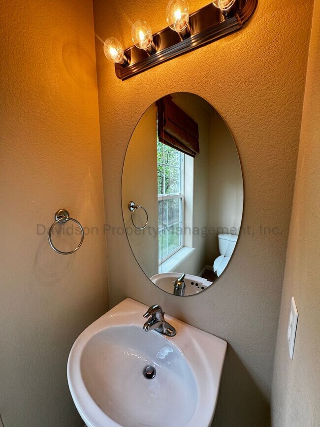 Foto del edificio - Gorgeous 3 Bedroom Townhouse Near Garden of the Gods