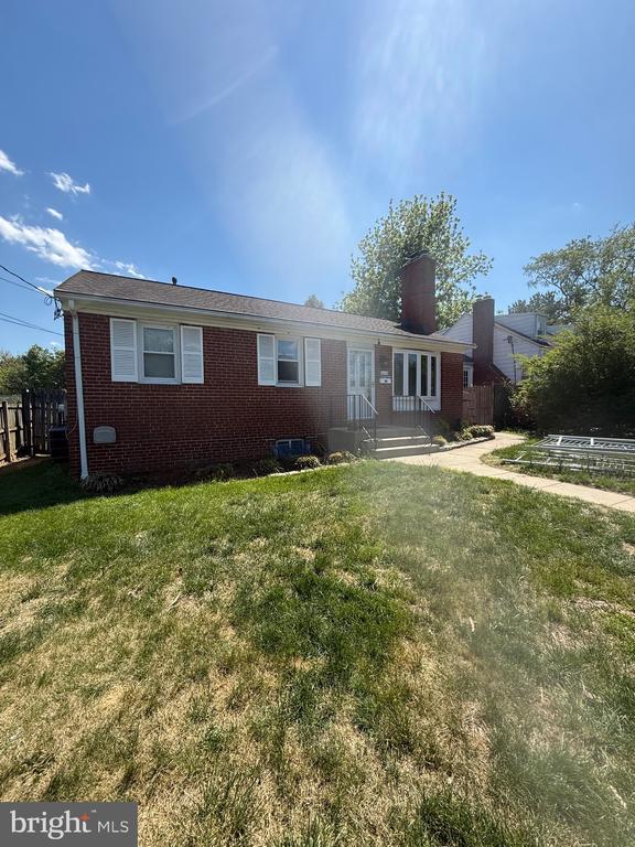 Building Photo - 409 McArthur Dr