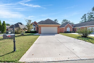 Building Photo - 310 Willow Crest Ln Building Photo - 310 Willow Crest Ln