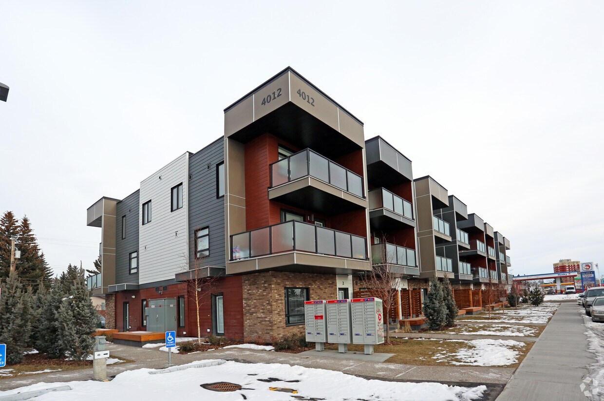 Wildwood Apartments 40064018 Worcester Dr SW Calgary, AB