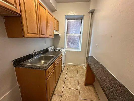Foto principal - 2 bedroom in BRONX NY 10456