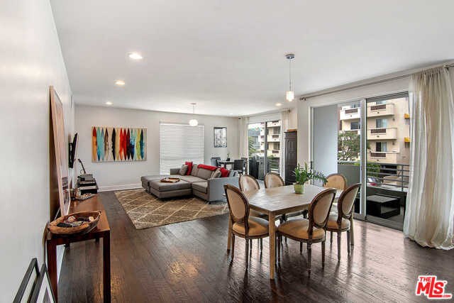 Foto del edificio - 817 N Alfred St