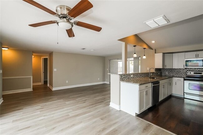 Foto del edificio - 3452 Brookfield Dr