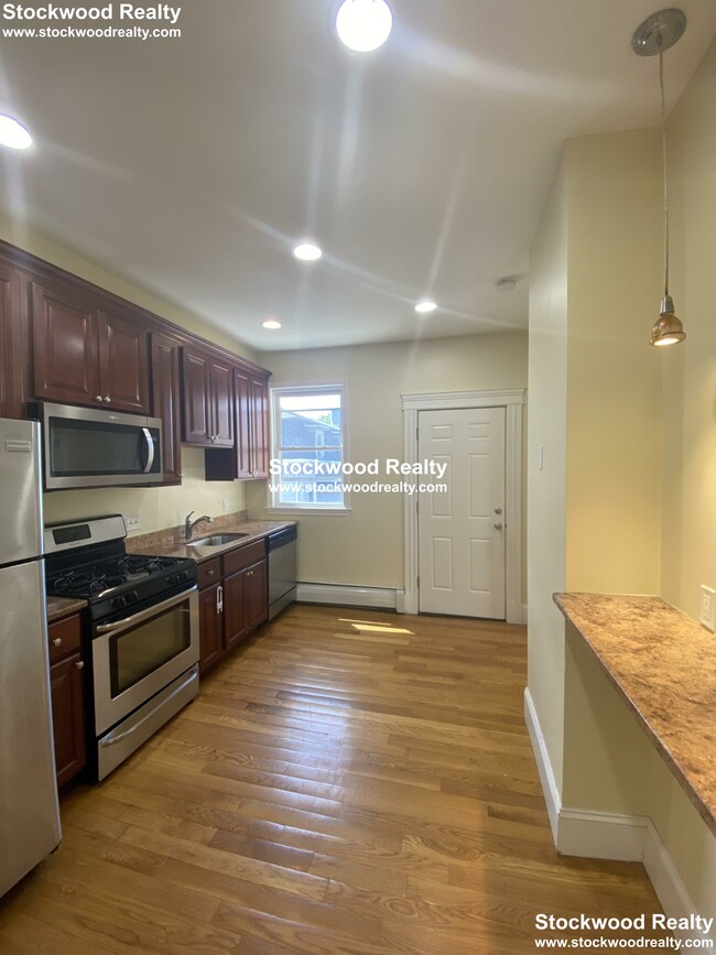 Foto del edificio - 839 Dorchester Ave
