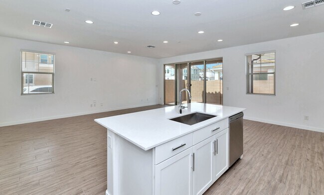 Building Photo - 9918 E Texas Ave Mesa, AZ 85212