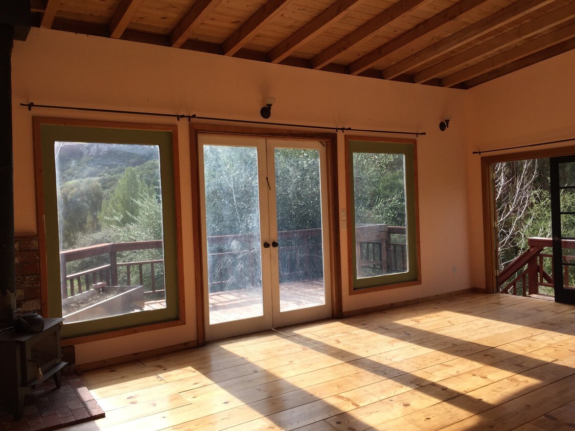 ¡Sala de estar - 23273 Red Rock Rd