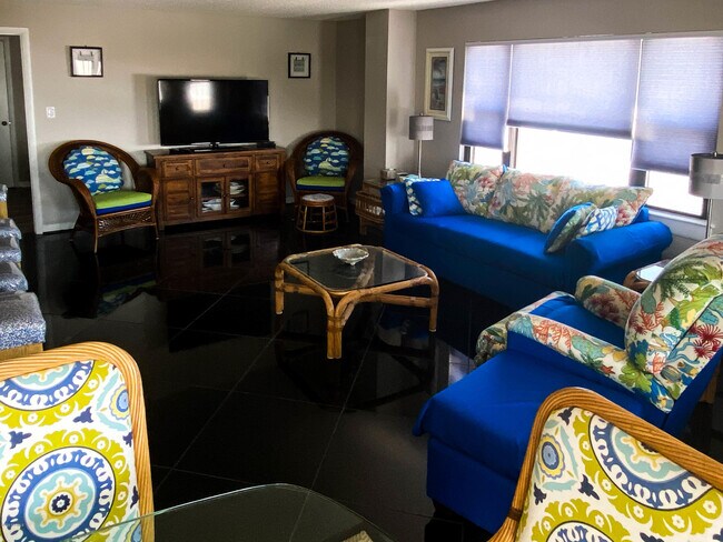 Foto del edificio - 1505 Salter Path Rd
