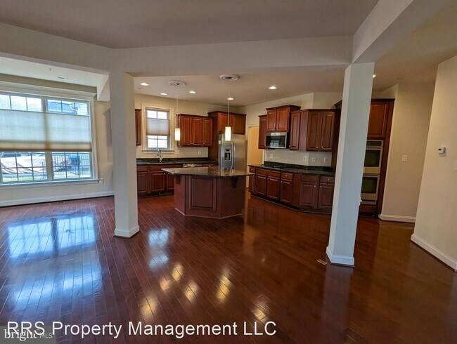 Building Photo - 6 br, 5.5 bath House - 3107 Decatur Ave