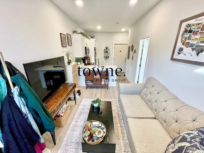 Building Photo - 507 Beacon St