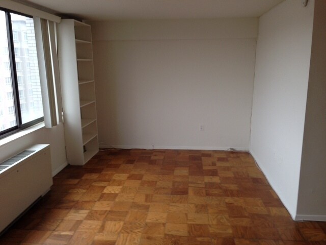 Foto del edificio - Price Reduction! Primely Located Studio (Utilities Included!!) on the Eighth Floor of Letterman H...