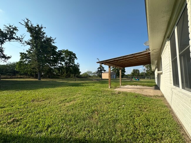 Building Photo - 241 Buck Square St
