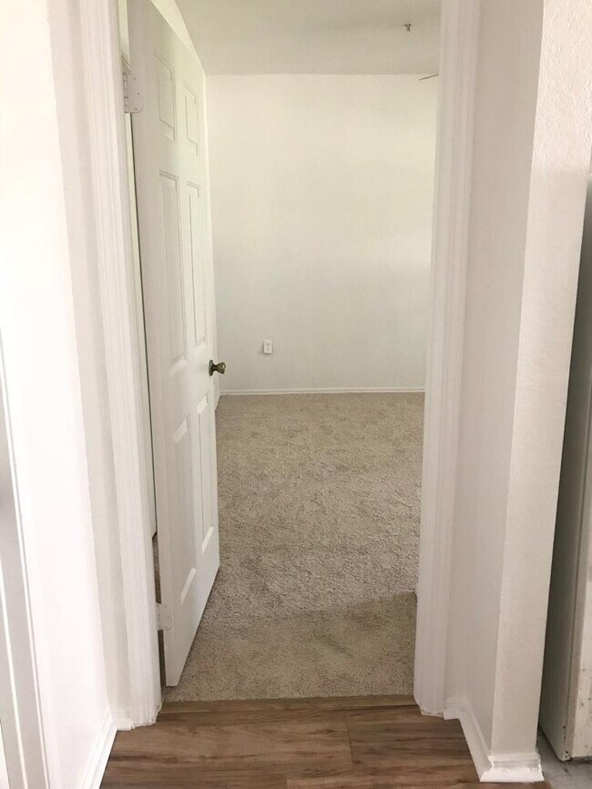 Foto del edificio - 2600 Robert Trent Jones Dr