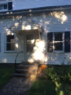 Foto principal - 879 Falls Rd