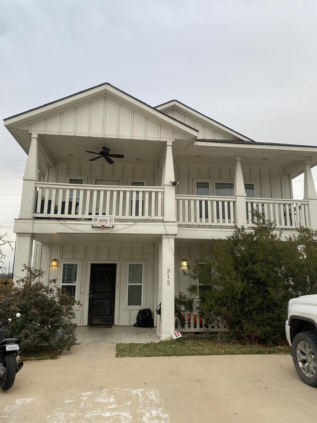 312 Fairway Dr, Bryan, TX 77801 House Rental in Bryan, TX