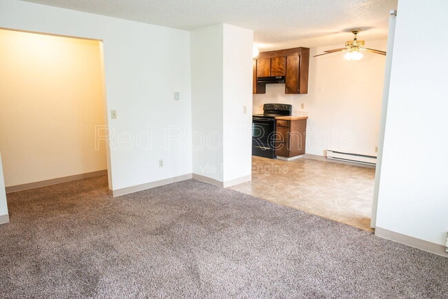 Building Photo - 302-163 163 St Ct E
