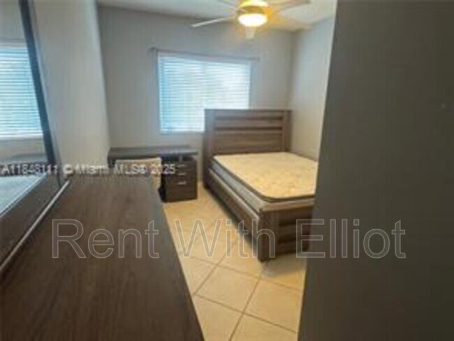 Building Photo - 7085 Nova Dr