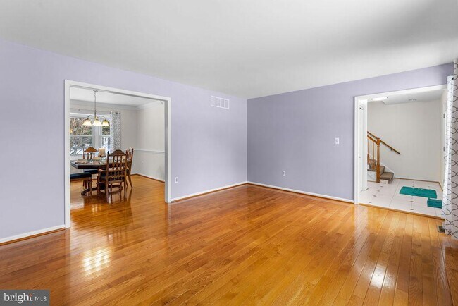 Foto del edificio - 8009 Frontier Dr