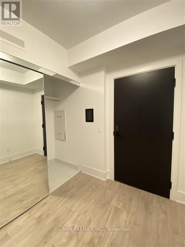 Photo du bâtiment - 470 Front St W