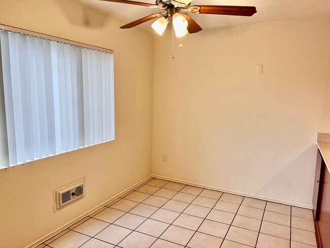 Building Photo - 5422 Adobe Falls Rd