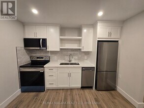 Building Photo - 397 Welland St