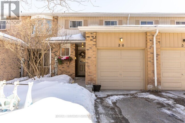 Photo du bâtiment - 700 Harmony Rd N