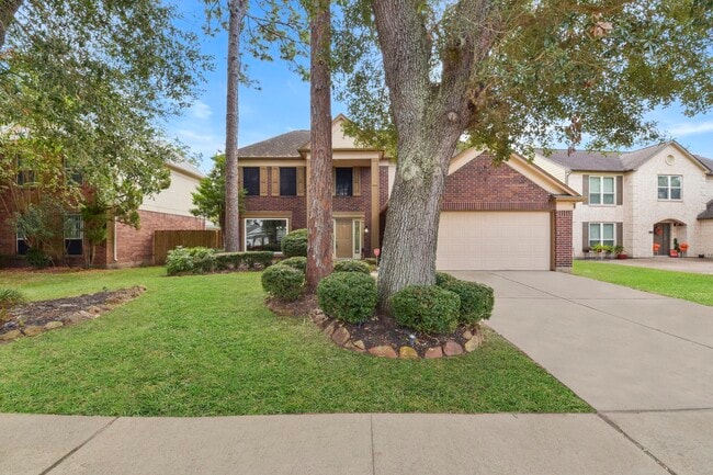 Building Photo - 630 Hawthorn Pl