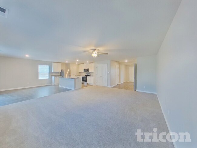 Foto del edificio - 4003 Reinfield Dr