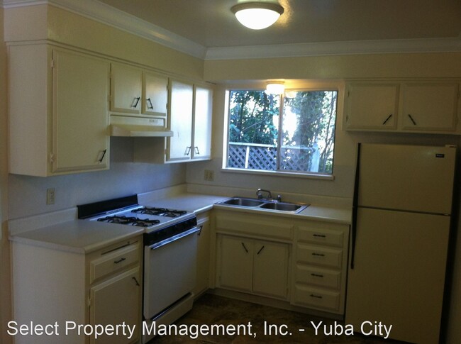 Building Photo - 1285 Live Oak Blvd