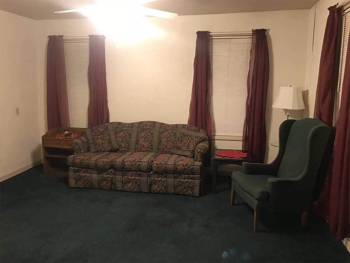 5 Ferris St Unit 5, Hillsdale, MI 49242 Apartment for Rent in