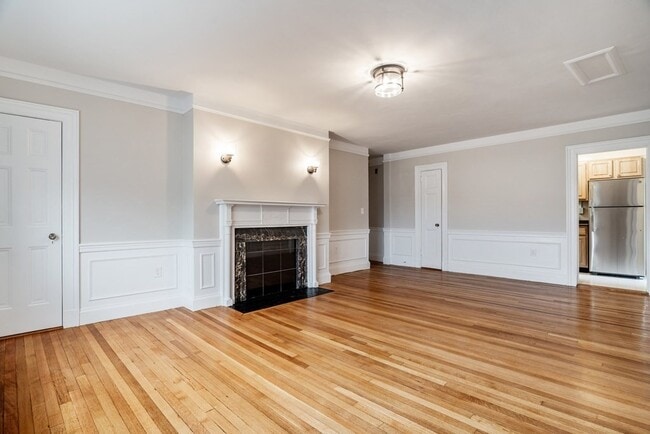 Building Photo - 124 Bowdoin St