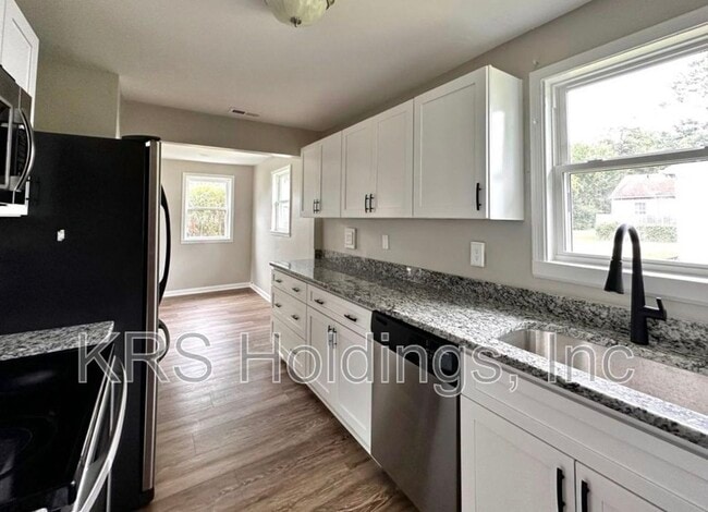 Building Photo - 115 Orange Dr