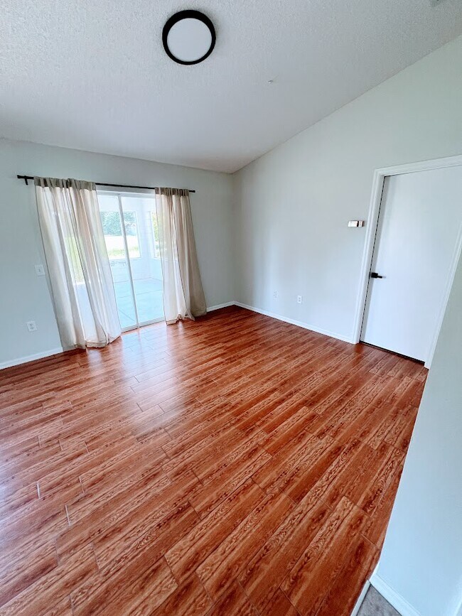 Foto del edificio - 42142 Maggie Jones Rd