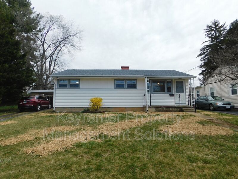 Primary Photo - 127 Fraser Ln