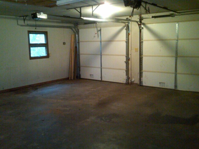 Foto del edificio - 4852 Rosewell Dr