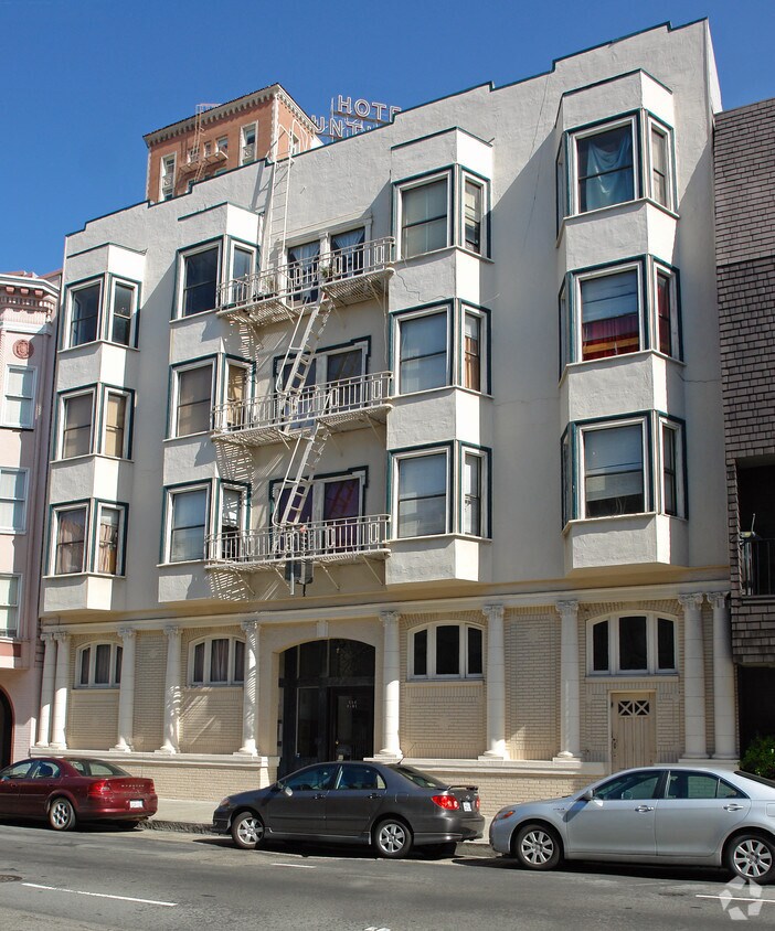 Building Photo - 950 Pine St