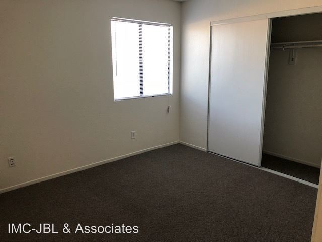 Building Photo - 8249 Catalpa Ave