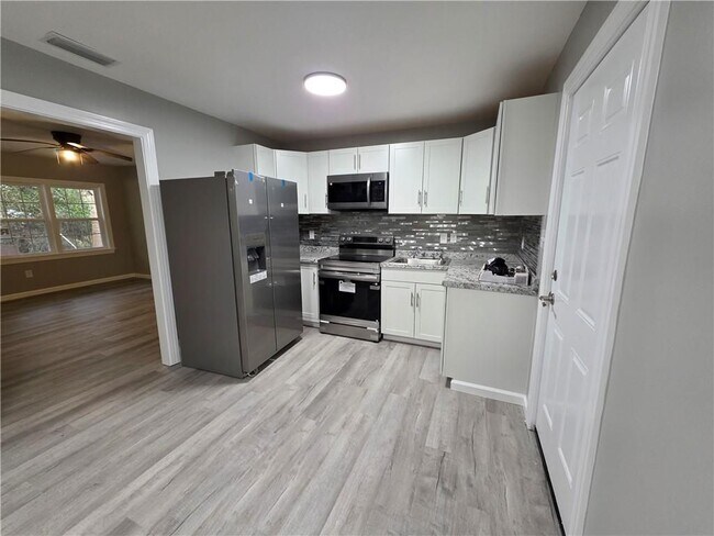 Foto del edificio - 3066 Baycrescent Dr