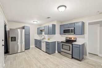 Building Photo - 406 Gresham St