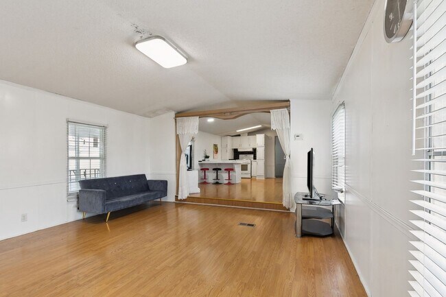 Foto del edificio - 121 Timber Ridge St