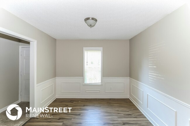 Foto del edificio - 6350 Limewood Ave