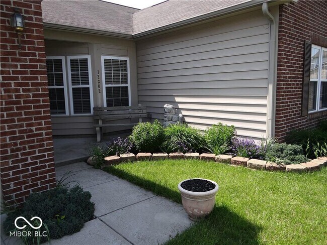 Building Photo - 12302 Sagamore Woods Dr